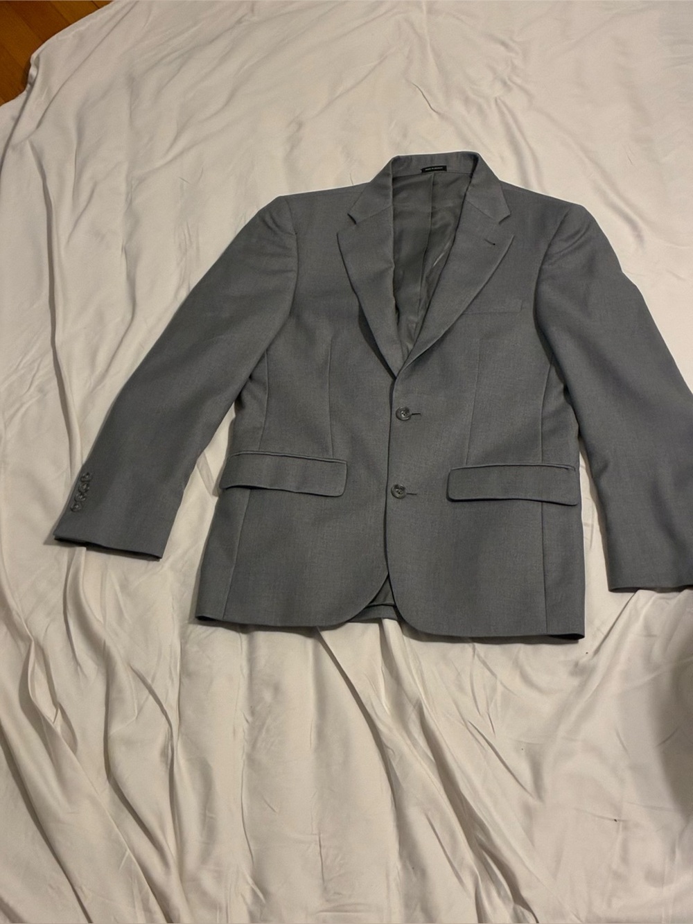 Men's Gray Two-Button Suit Blazer
